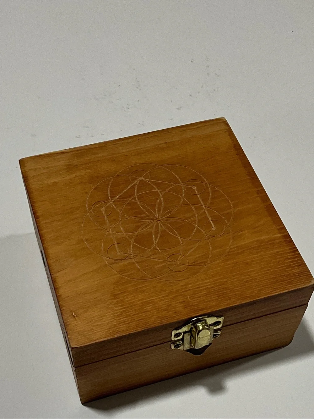 Natural Wood stone Organizer Box with stones - Light Wood